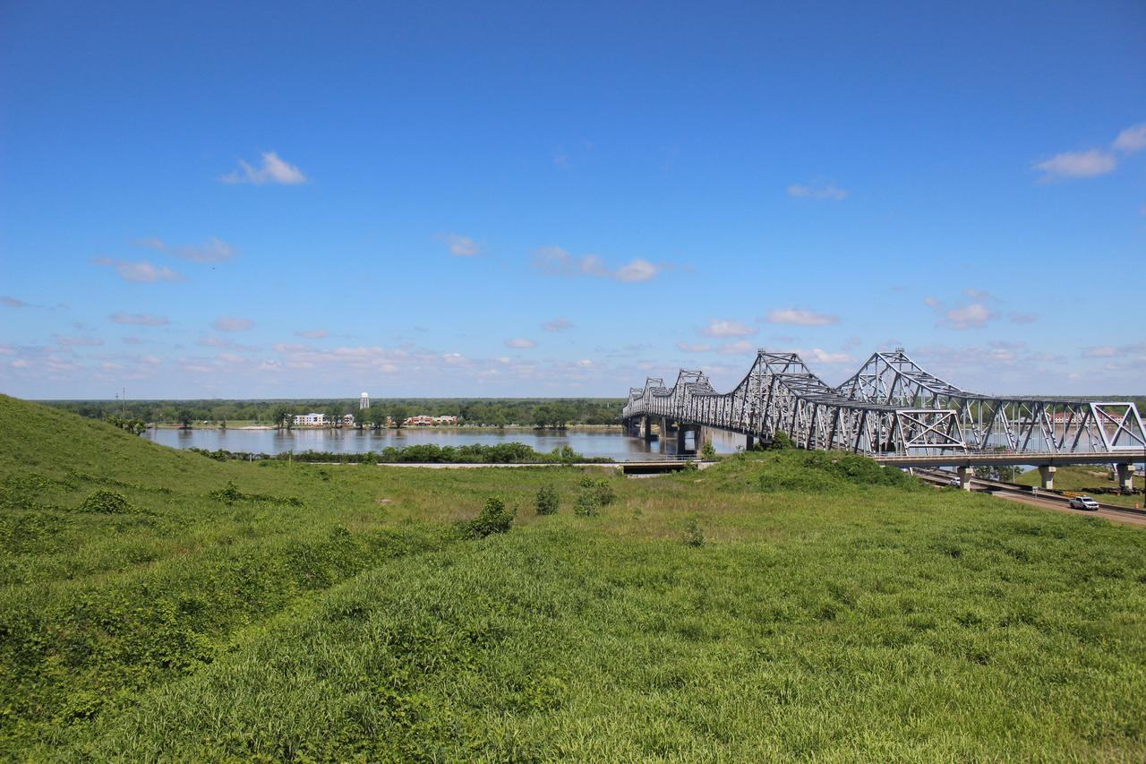 The Bridges Hotel Natchez Bagian luar foto
